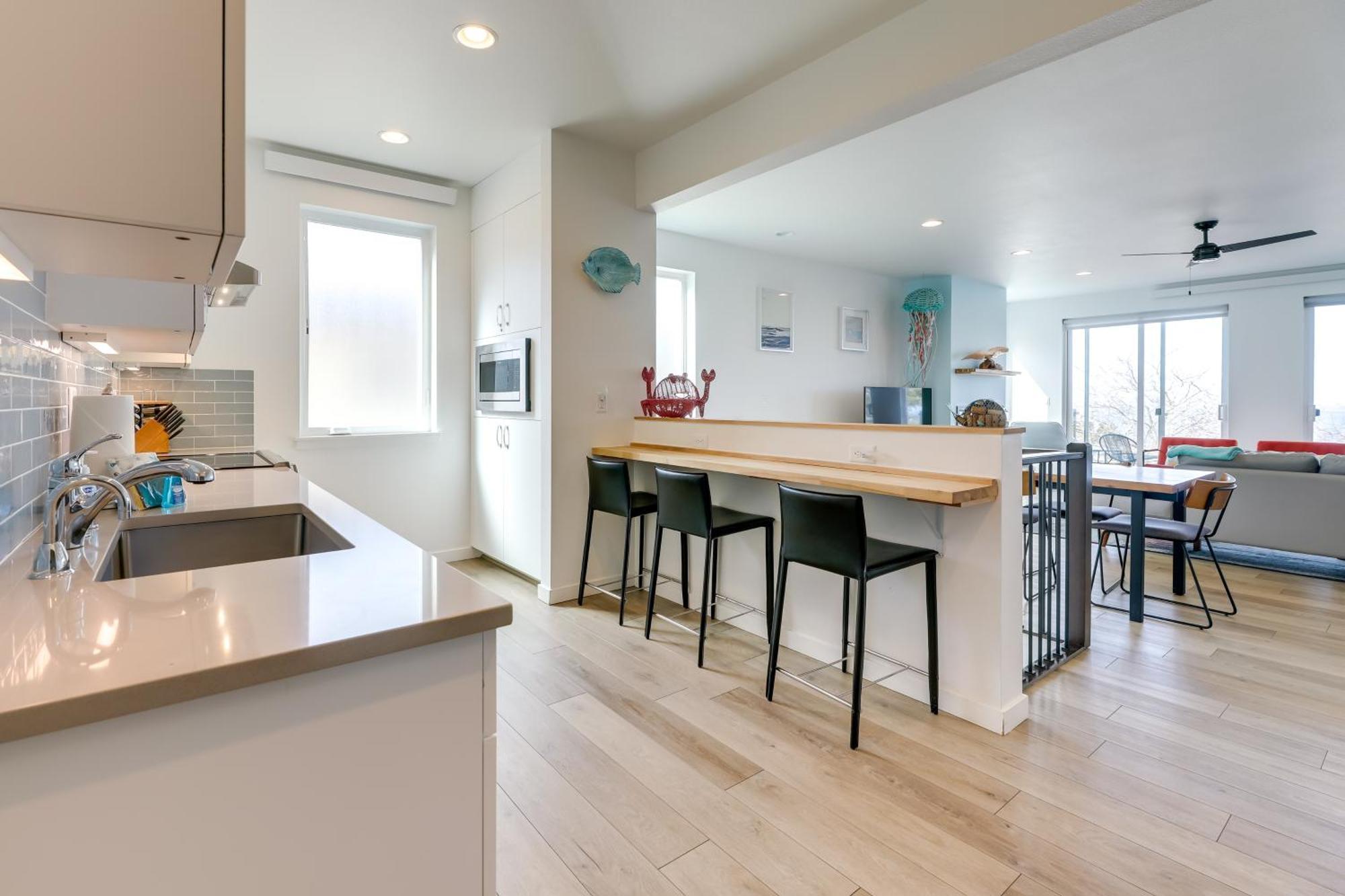 Scenic Depoe Bay Townhome With Deck Less Than 1 Mi To Parks! Экстерьер фото